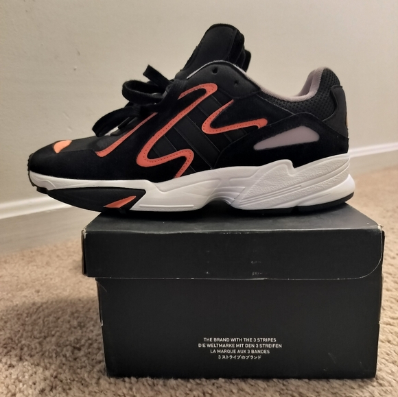 Adidas - Picture 8 of 9